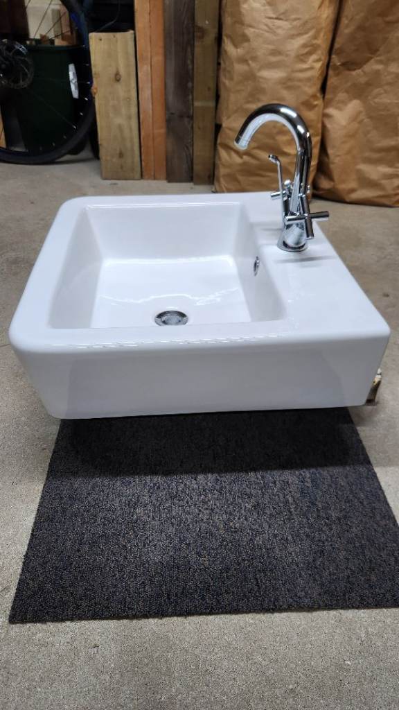 Bathroom Sink, Ceramic Large