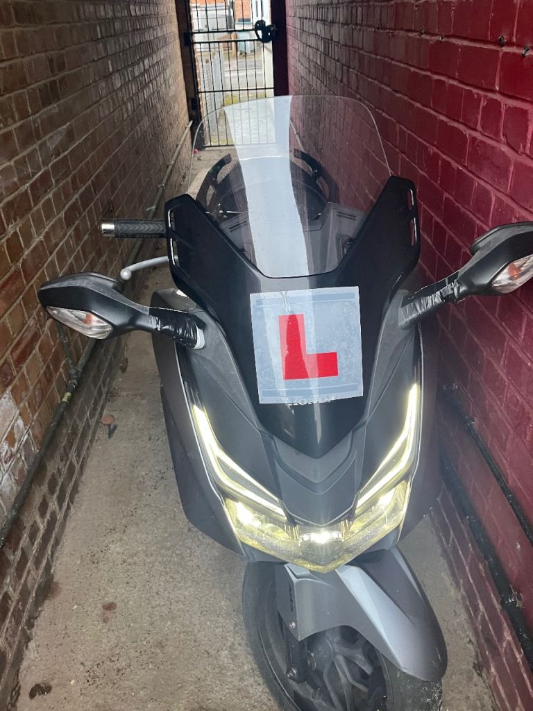 Honda Forza 125cc moped 