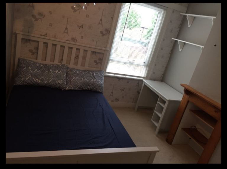 Double room for rent to a female tenant 