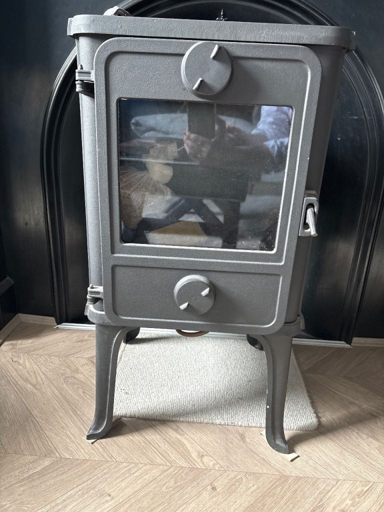 Squirrel Gas ‘Woodburner’ Stove
