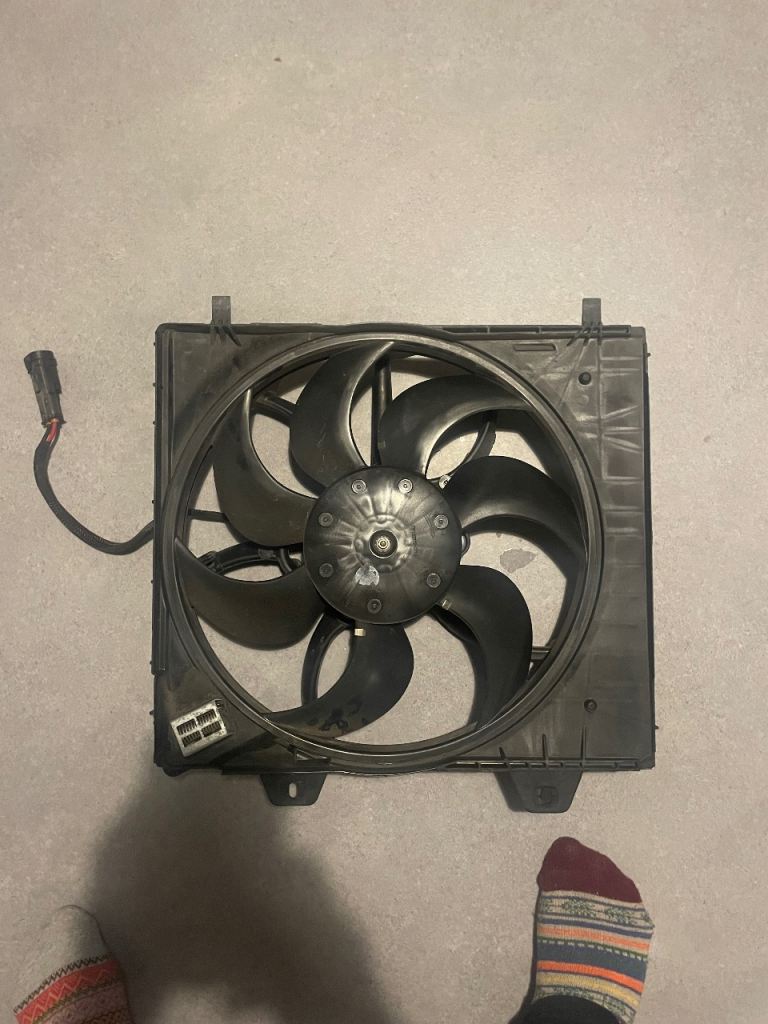 Corsa F radiator fan and cowling 2020-23
