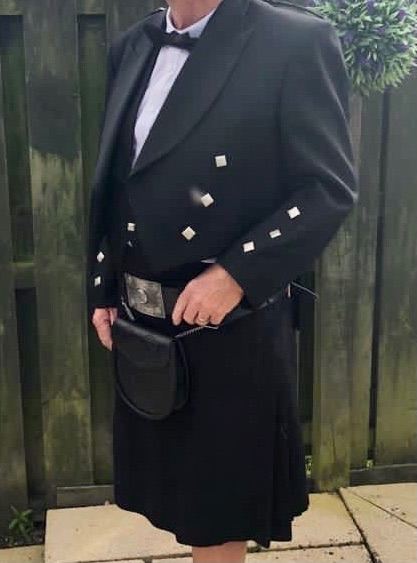 Complete dress kilt Black, local pickup South Lanarkshire 