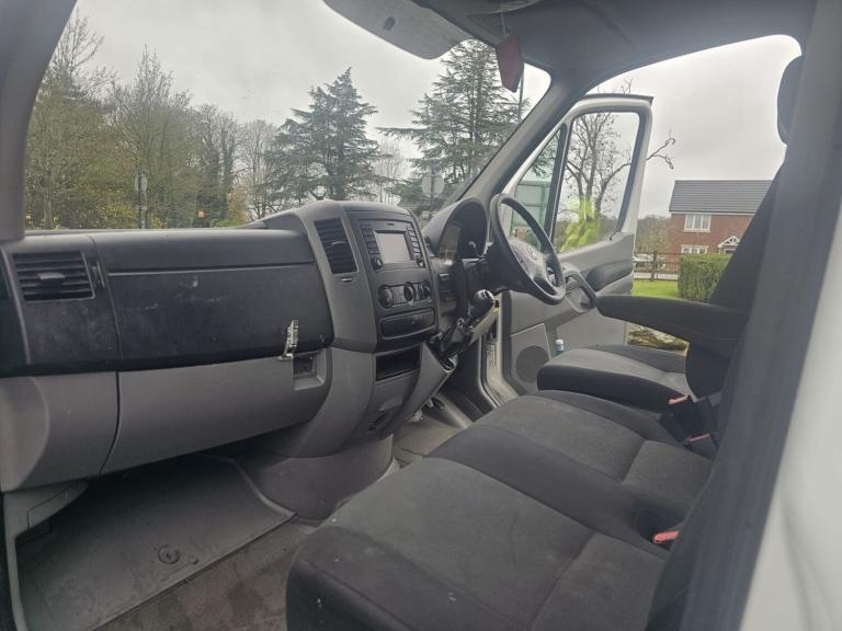 VOLKSWAGEN CRAFTER 2.0 TDI LUTON TAIL LIFT NEW CLUTCH FLY WHEEL &amp; CAMBELT NO VAT