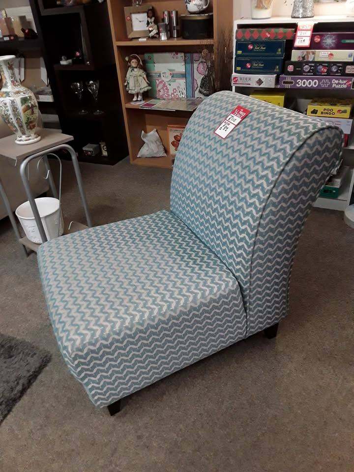 Turquoise & cream patterned DFS chair Low Cost Moves 2nd Hand Furniture STALYBRIDGE SK15 3DN