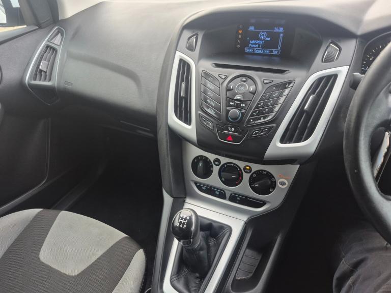 2013 Ford Focus 1.0 EcoBoost Zetec 5dr HATCHBACK Petrol Manual
