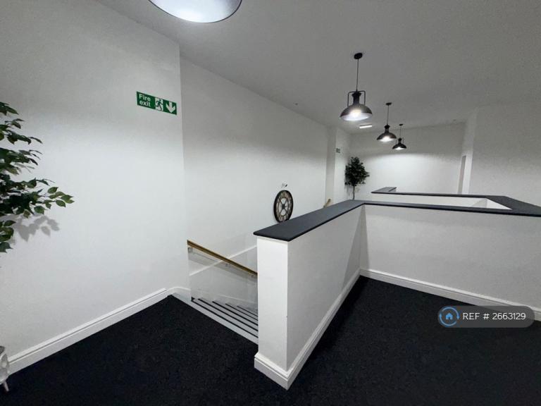 4 bedroom flat in Little Bedford Street, North Shields, NE29 (4 bed) (#2663129)