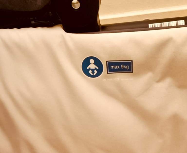 image for Joei versatrex carrycot