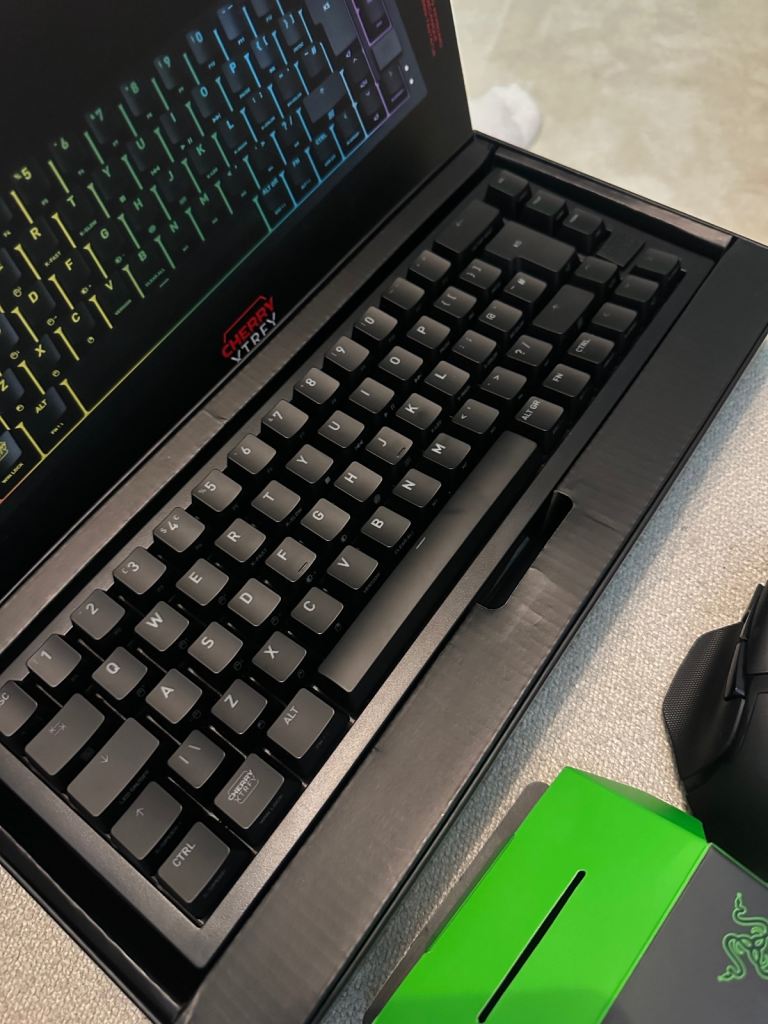 Xtrfy cherry k5v2 compact mechanical keyboard