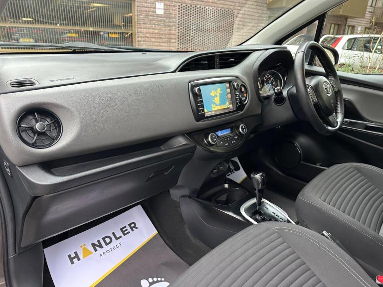 2017 Toyota Yaris 1.5 VVT-h Icon E-CVT Euro 6 (s/s) 5dr HATCHBACK Petrol/Electric Hybrid Automatic