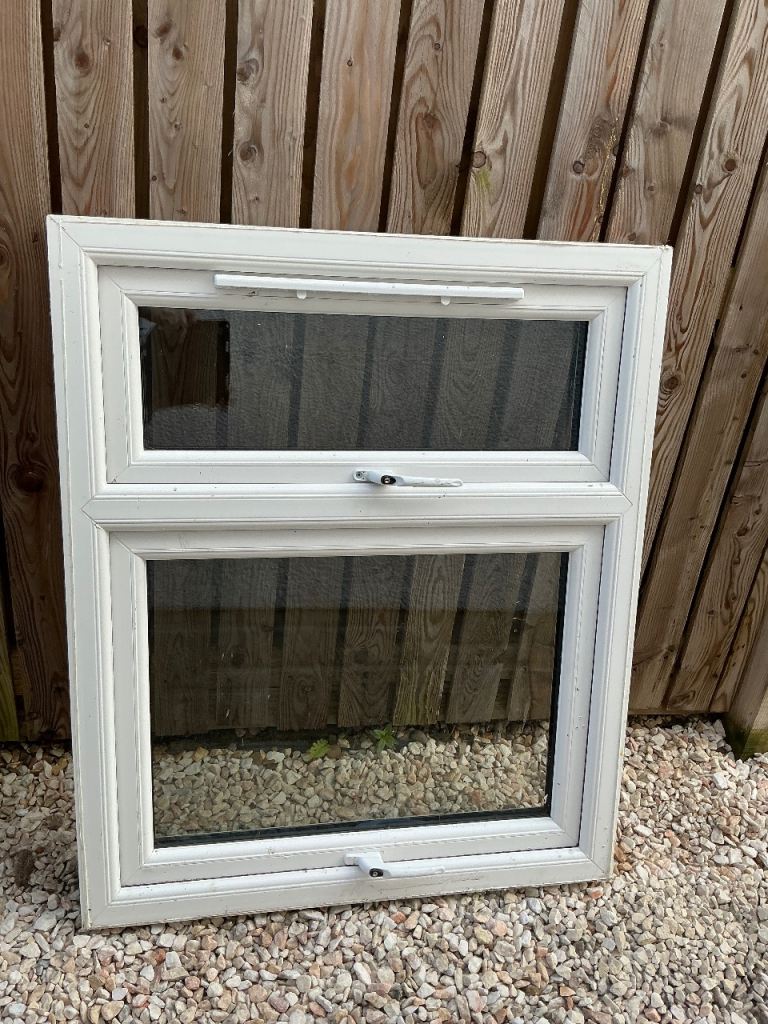 2 x double glazed windows