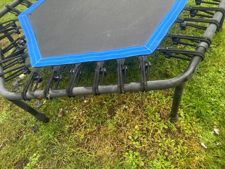 Strong Kids trampoline 