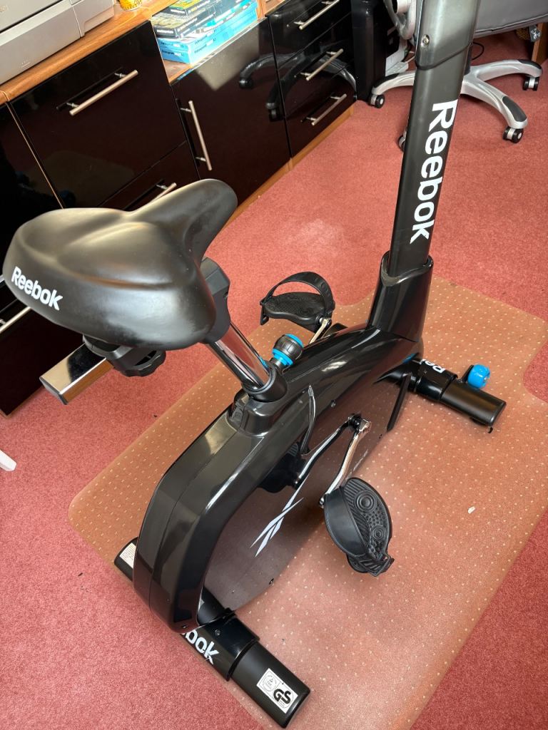 Reebok ZR10 Exercise Bike – Excellent Condition