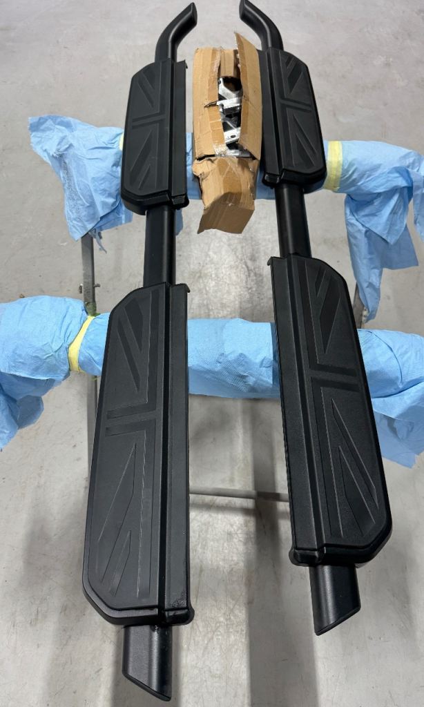 L663 Land Rover Defender 110 Sidesteps