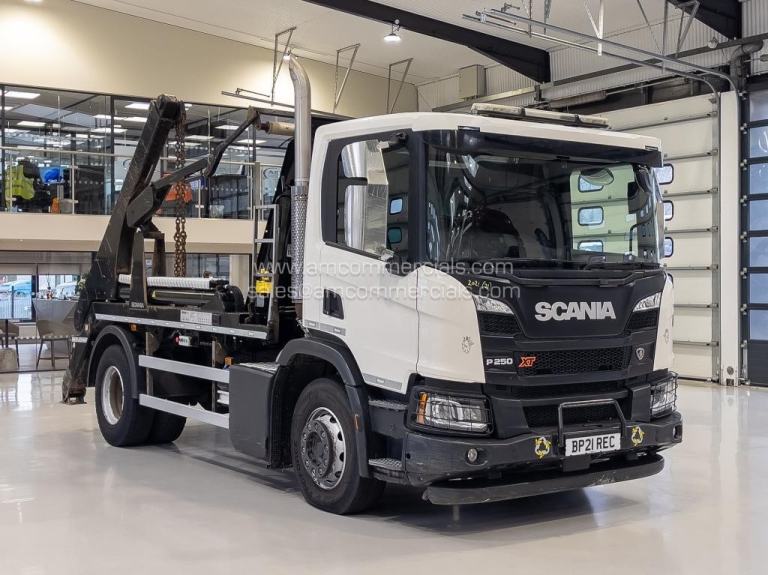 2021 (21) SCANIA P250 XT 4X2 SKIP LOADER