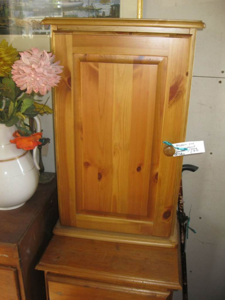 MODERN PINE SLIM CABINET. INNER SHELVING. VERSATILE LOCATION USAGE. VIEWING / COLLECTION