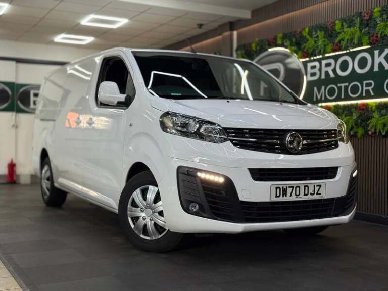 Vauxhall Vivaro L2H1 2900 SPORTIVE S/S [SAT NAV & STUNNING EXAMPLE]
