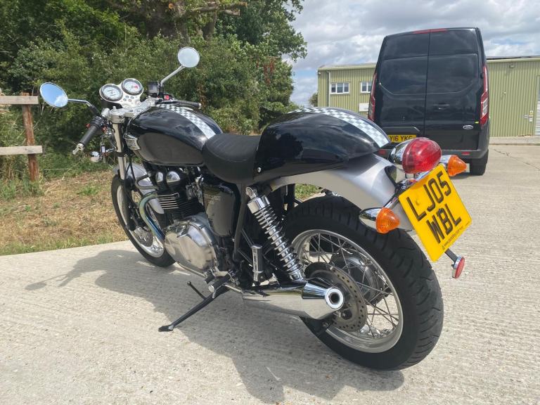 TRIUMPH THRUXTON 865, 2005, 2,793 MILES, ONE OWNER FROM NEW, VERY CLEAN BIKE.