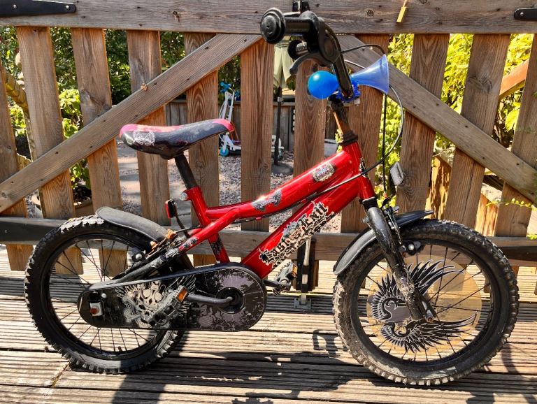 Child’s Bike Approx 4-6 years