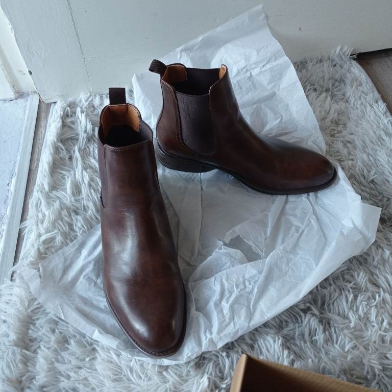 Men Chelsea boots, dark brown, UK 7