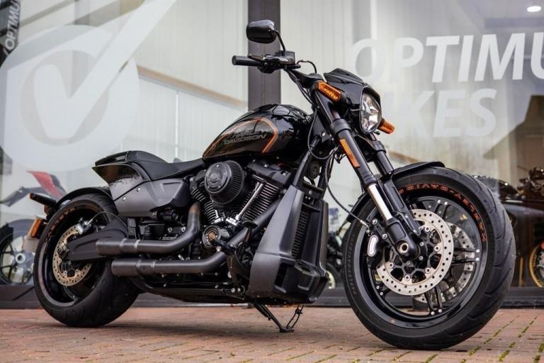 Harley-Davidson SOFTAIL 1868 FXDR 114 ! LOW MILES ! VANCE & HINES ! STUNNING