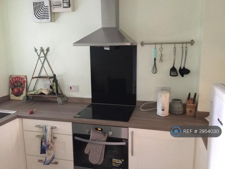 2 bedroom house in Underwood Place, Oldbrook, Milton Keynes, MK6 (2 bed) (#2954030)