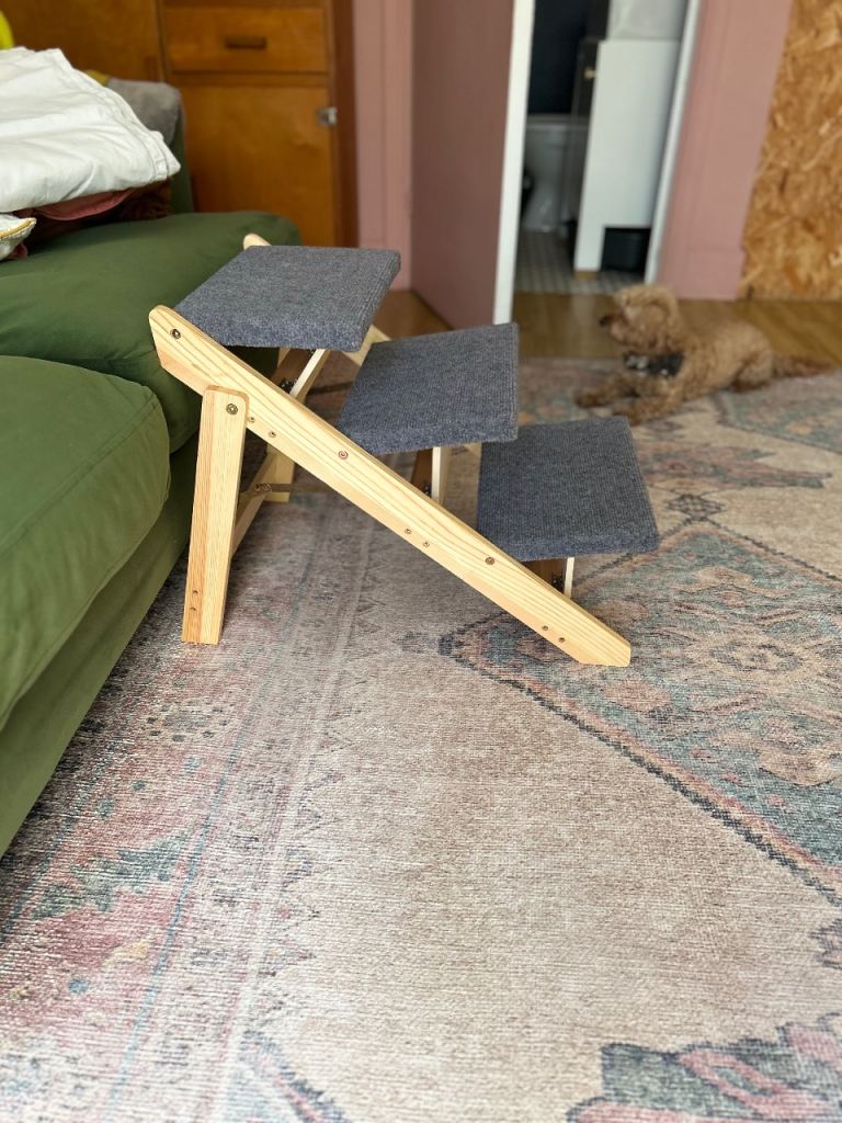 Folding Dog/cat steps stairs ramp new condition 