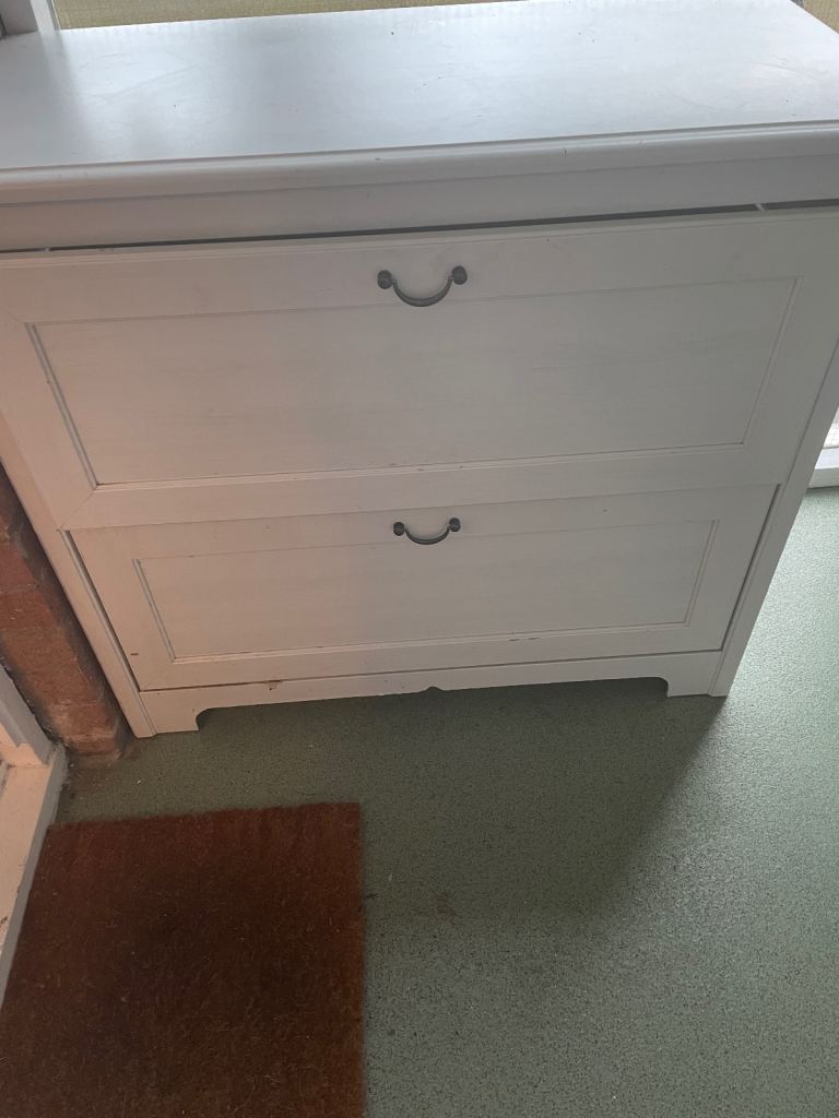 White two drawers