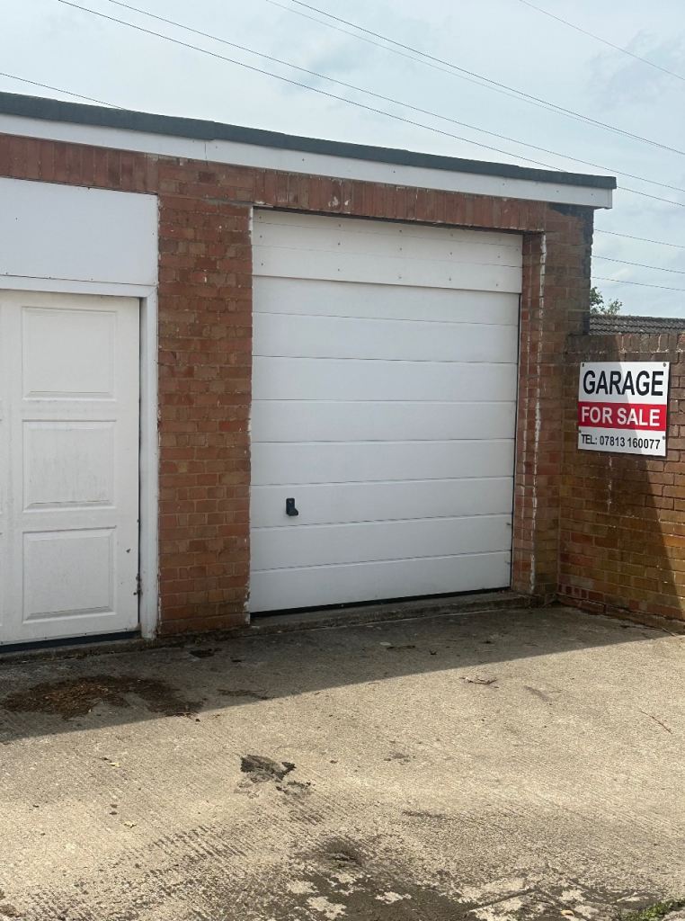 Freehold Garage - Cheltenham 