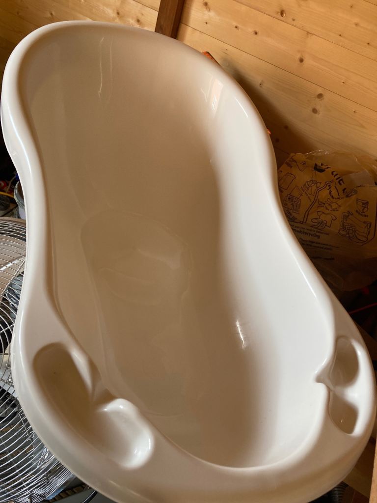 Baby bathtub 