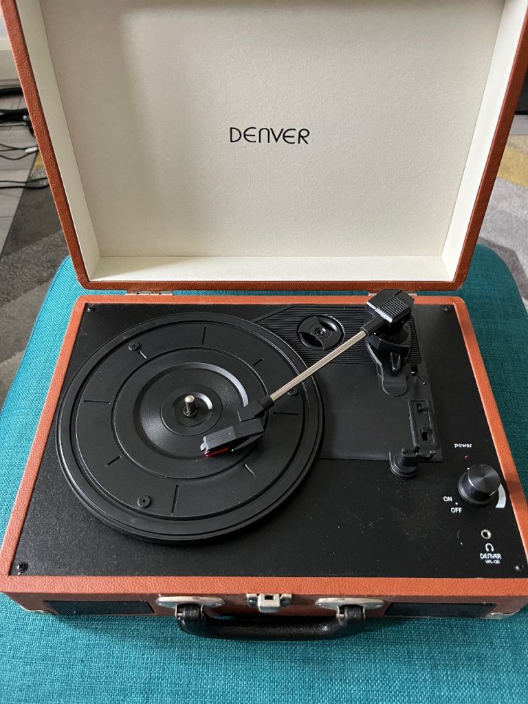 Denver vinyl record player