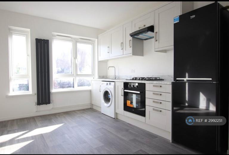 3 bedroom flat in Eastney Road, Croydon, CR0 (3 bed) (#2992251)