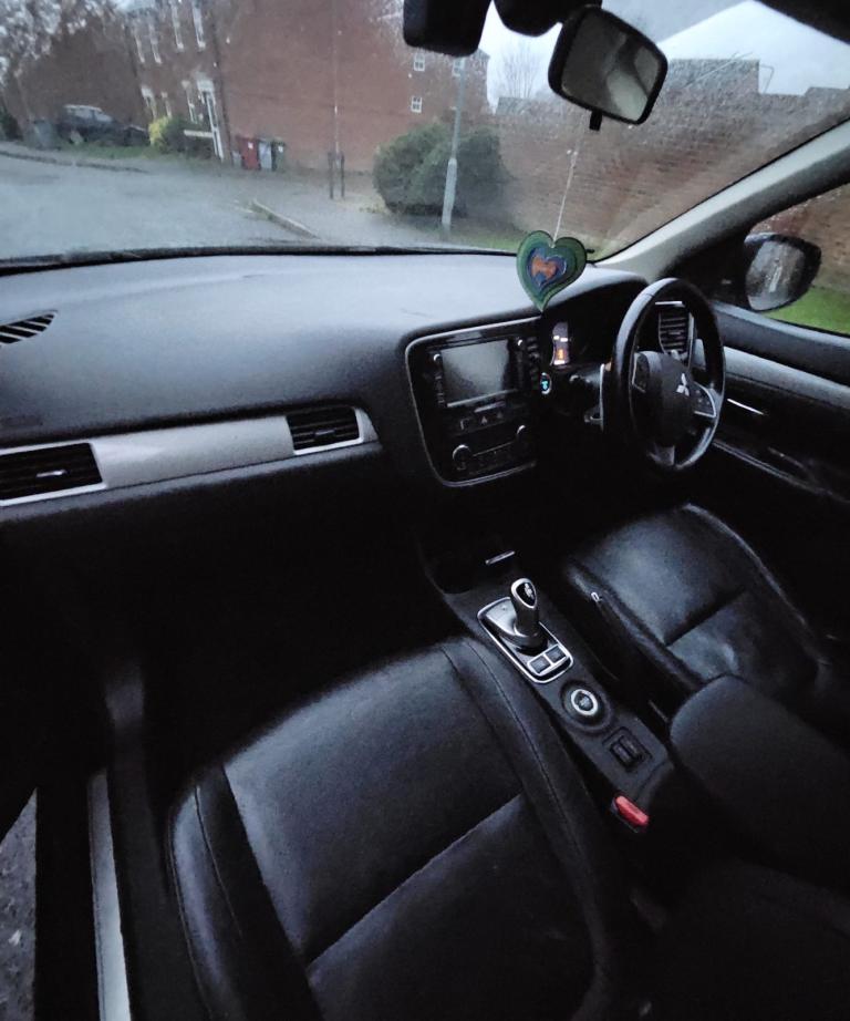 Mitsubishi Outlander 2015 | Automatic | Reliable Family SUV