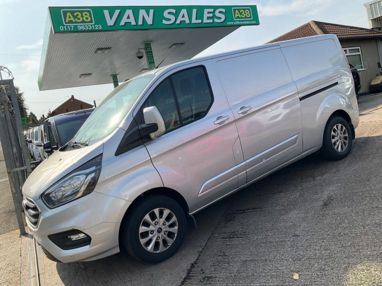 2023 Ford Transit Custom 300 LIMITED L2 2.0 ECOBLUE 130 BHP PANEL VAN EURO 6 PANEL VAN Diesel Manual