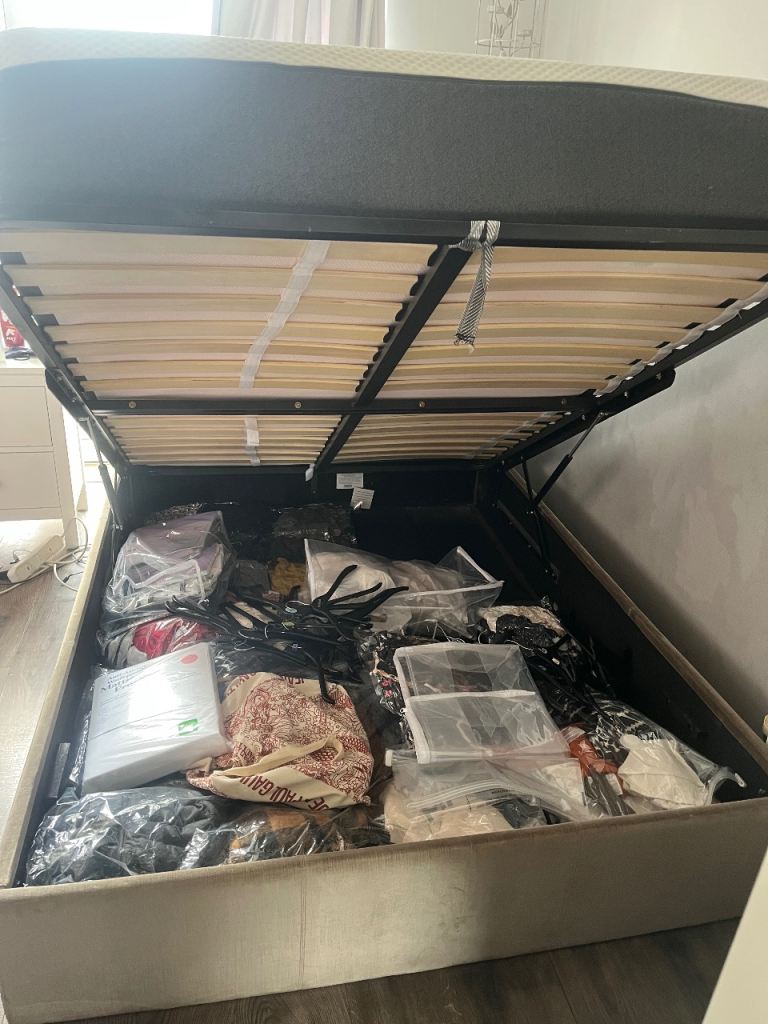 Free ottoman bed and mattress 