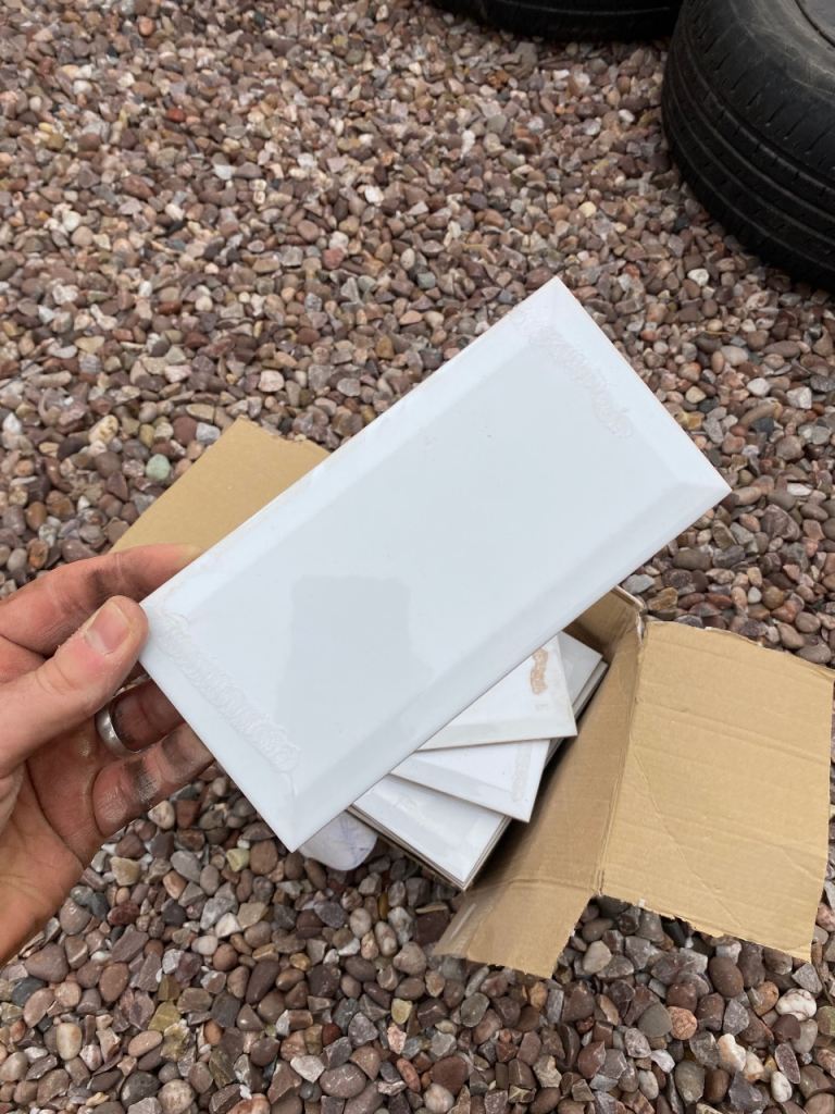 Wickes Metro Tiles in White - Nearly Full Box
