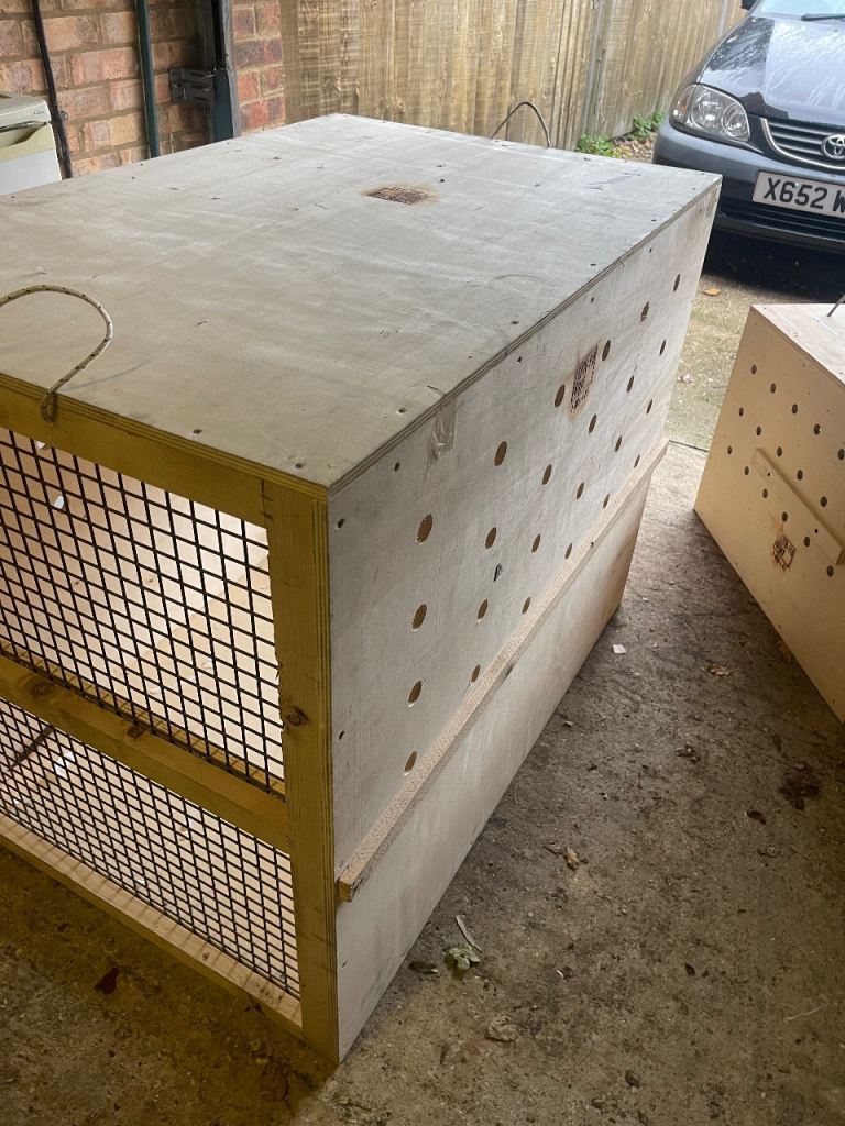 Wooden Pet Travel Crate – Sturdy & Secure (104x82x69) cm