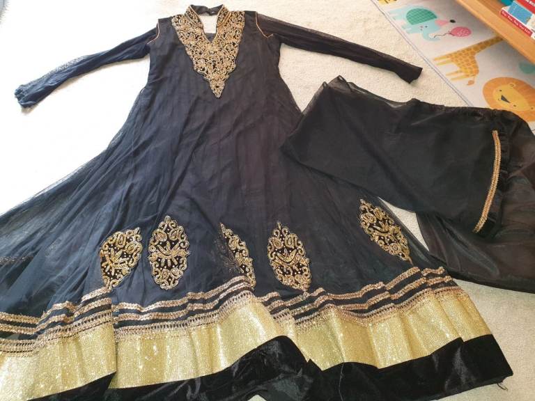 Black and Gold Ladies Anarkhali Dress Set Medium Size (NEW)