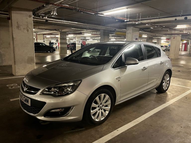 2013 Vauxhall Astra 1.6 16v Elite 1 Owner car