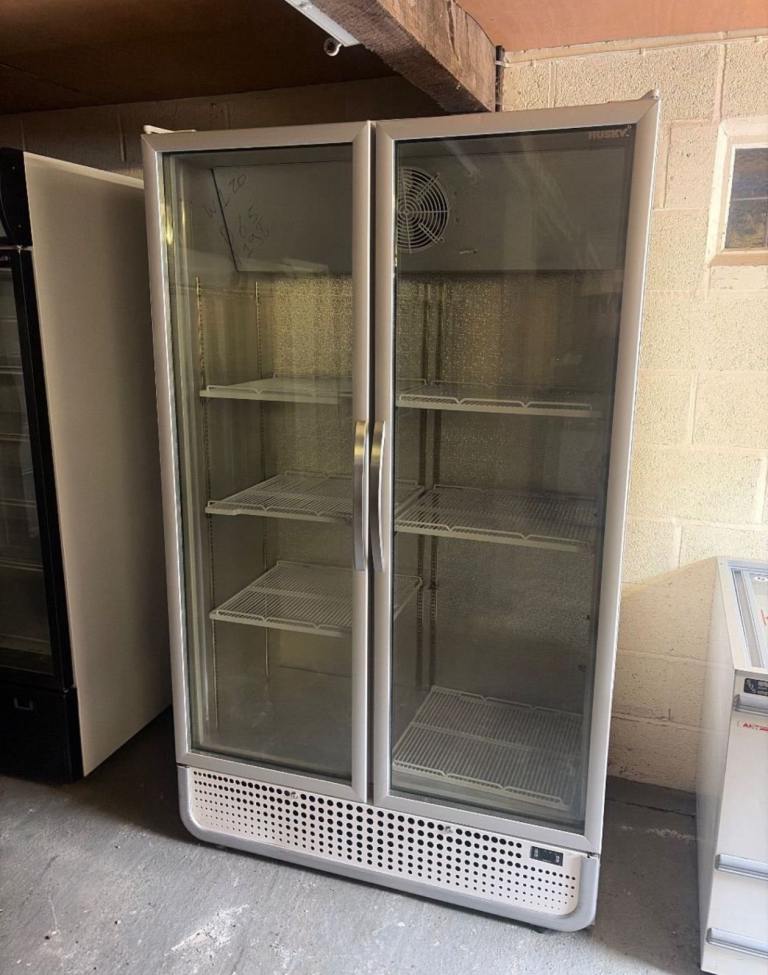 Commercial upright drink fridge display double door husky cafe shop 