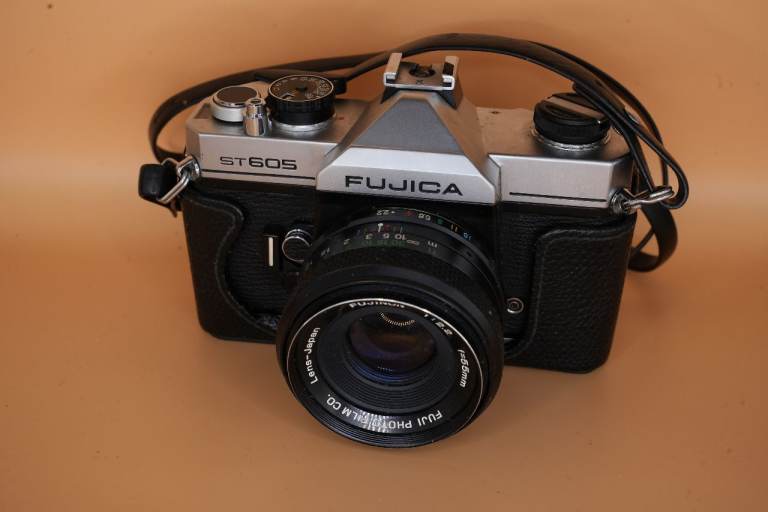 Fujica ST605 vintage film camera with 55mm f2.2 lens, original strap and carry case - fully works 