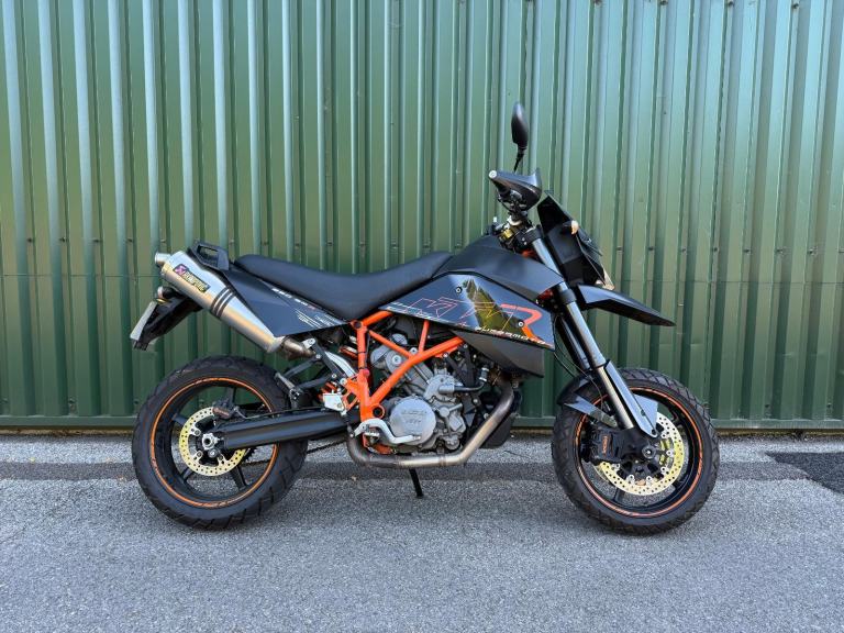 KTM 950 SMR 2009 Black Akrapovic Pipes 19000 Miles Full History including Valves