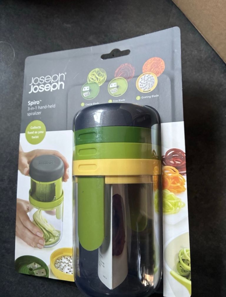 BNIB JOSEPH JOSEPH SPIRO - 3 IN 1 HAND HELD SPIRALISER