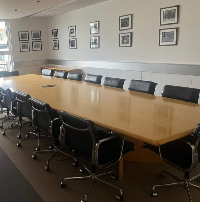 Extra Large Boardroom Table Meeting Table Conference Table Seats up to 16 people 500cm