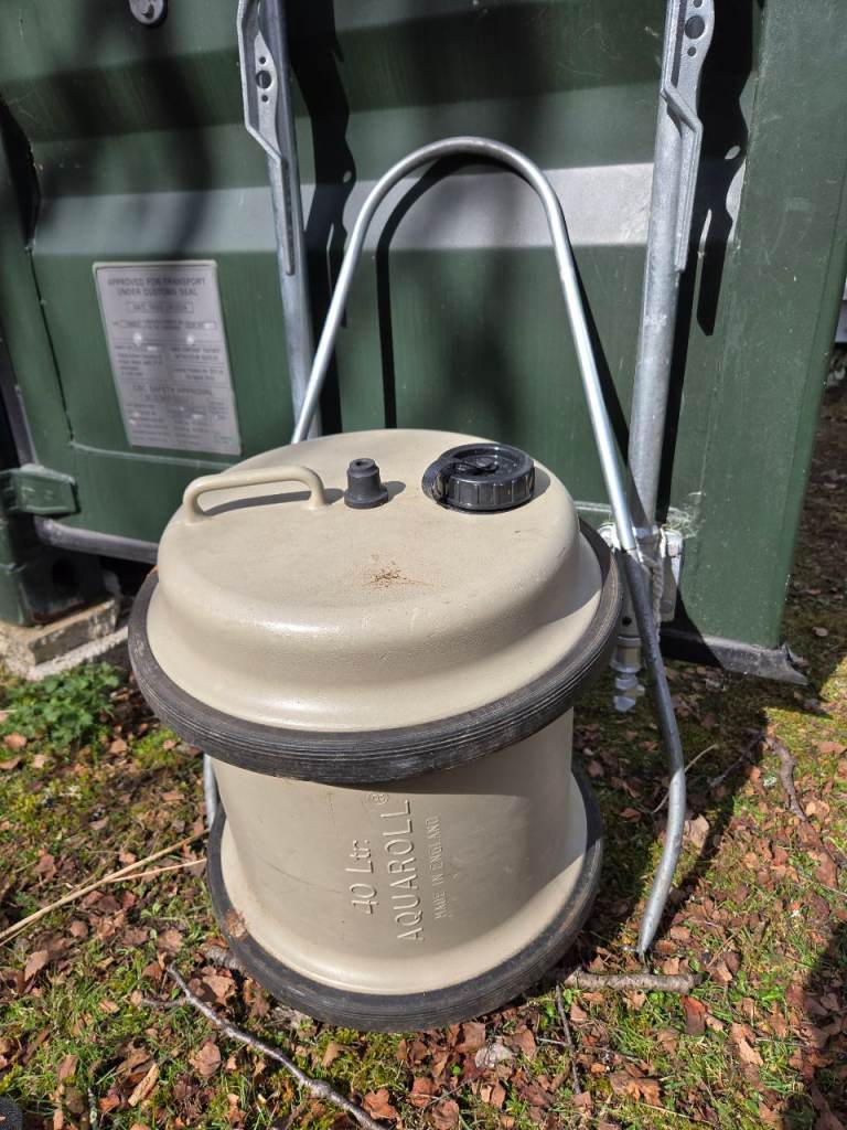 40 L aqua, roll with handle