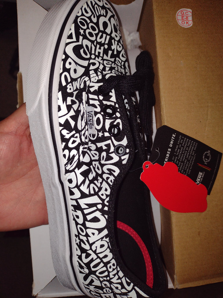New with tags and box-A Tribe called quest size 5 vans unisex kicks 