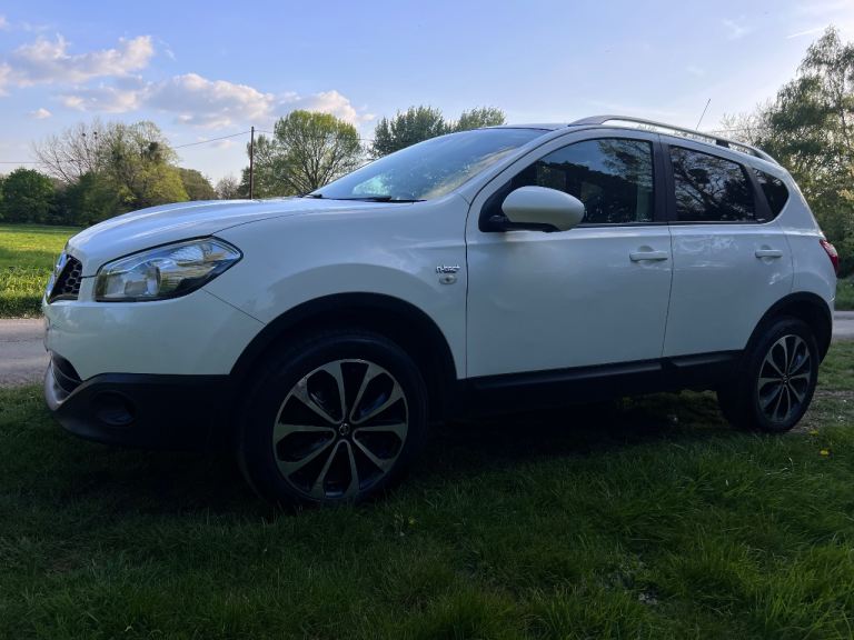 Nissan, QASHQAI, Hatchback, 2013, Manual, 1598 (cc), 5 doors