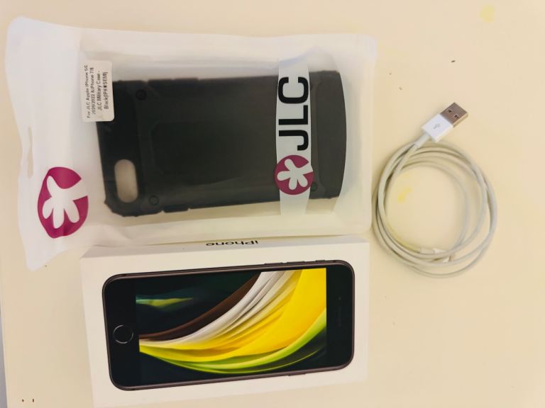 iPhone SE (2nd Generation) White 128GB Unlocked . Excellent condition.