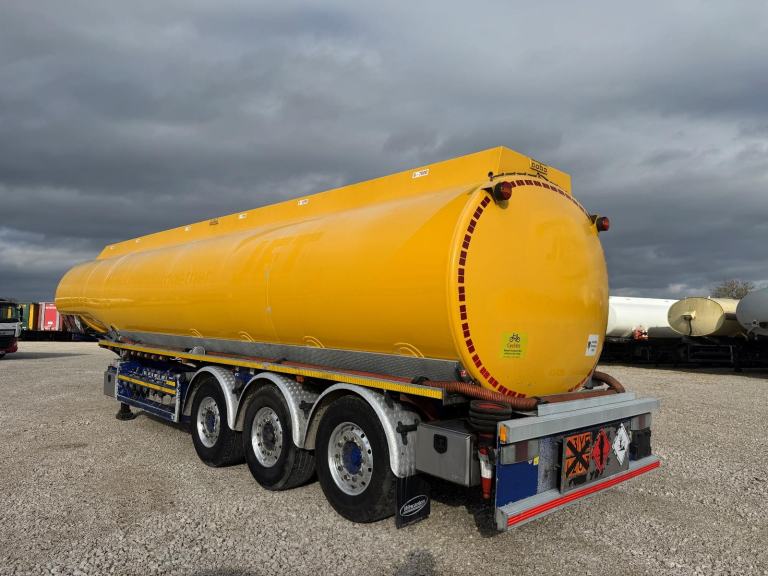 2016 COBO 42,800 LITRE FUEL TANKER TRAILER 
