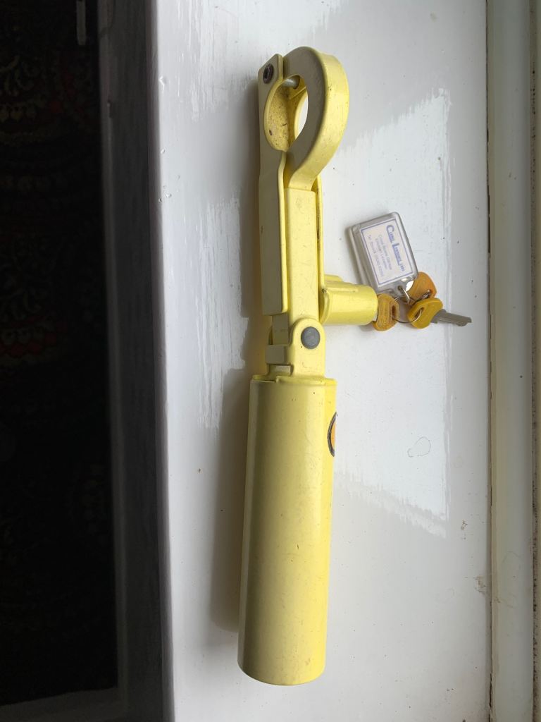 Car security locking device