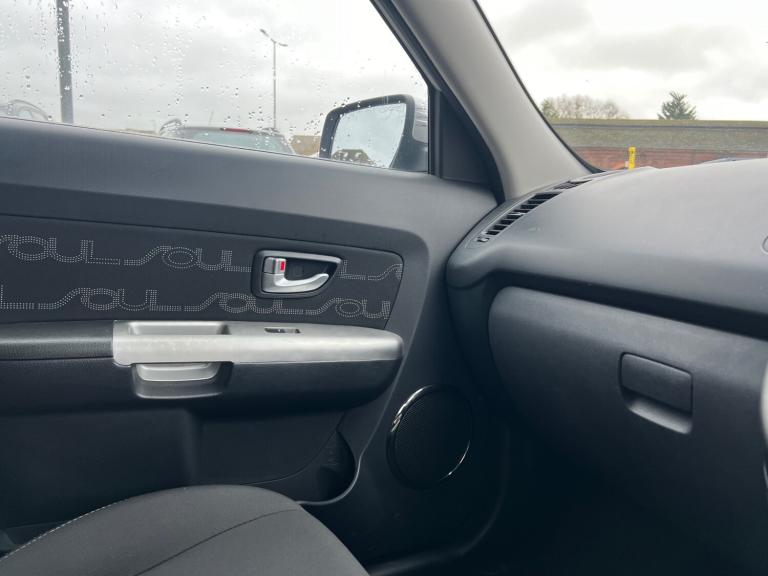 2013 Kia Soul 1.6 CRDi 2 5dr Auto HATCHBACK Diesel Automatic